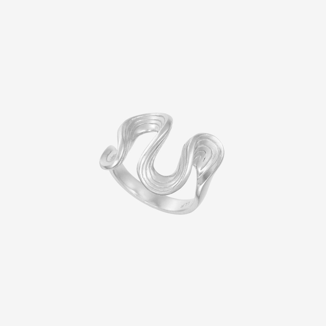 Snoet Wave Ring i sølv