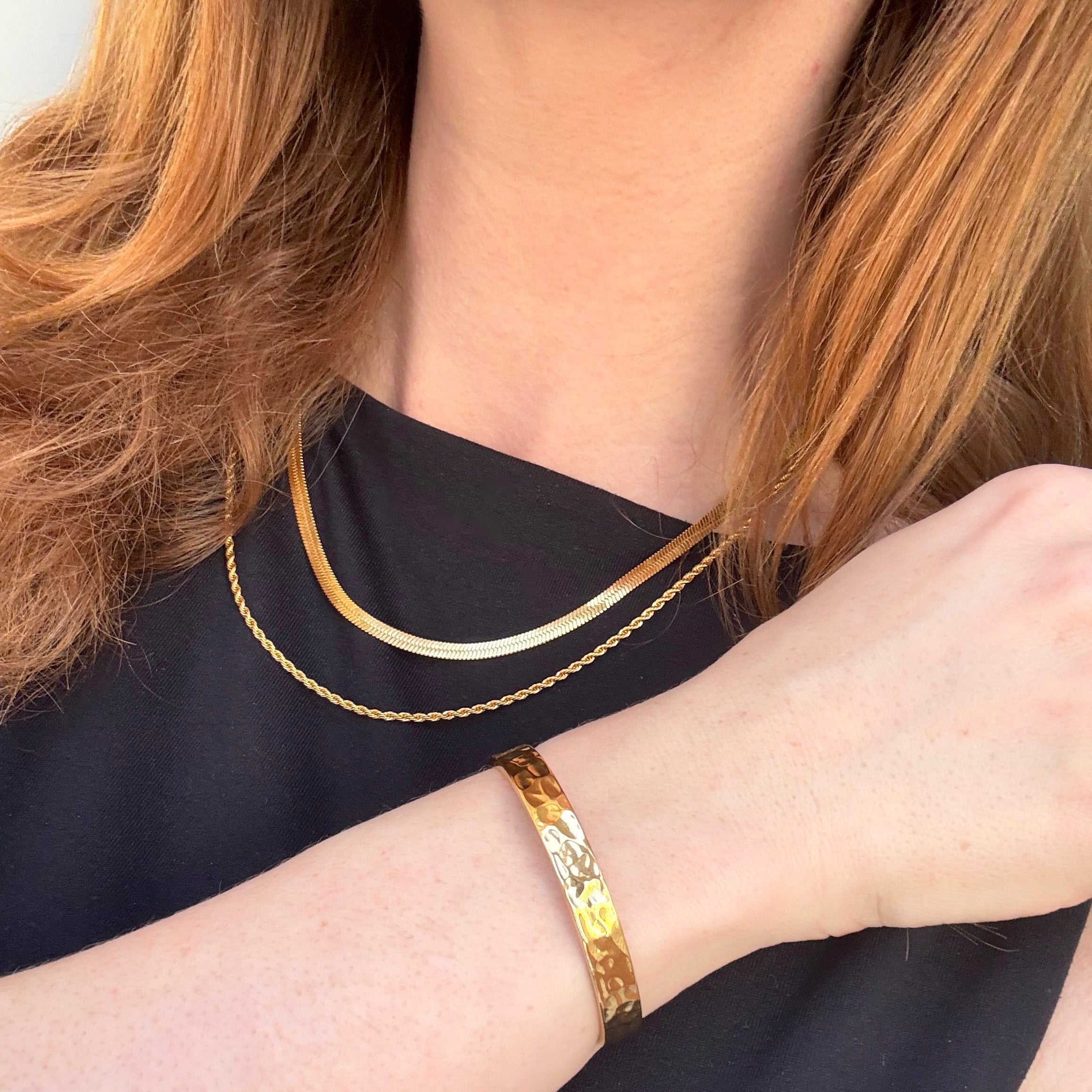Gehamerd Bangle Verguld