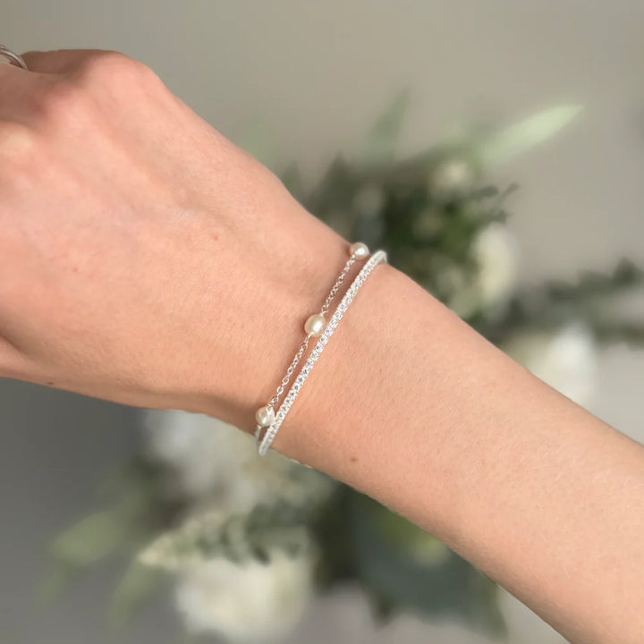Kombinér dit sølv armbånd til mænd med forgyldte styles