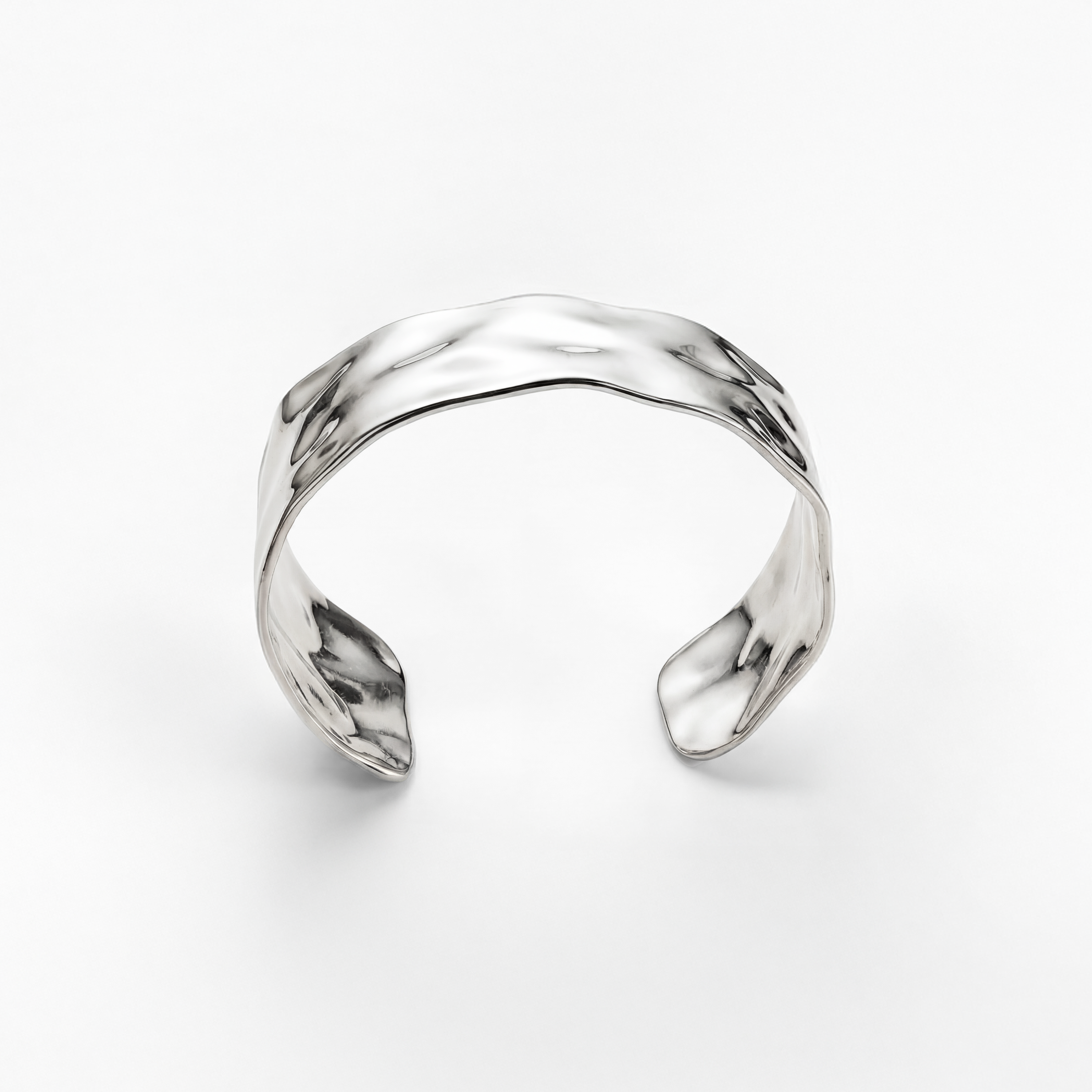 Chunky Gehamerd Bangle Zilvergekleurd