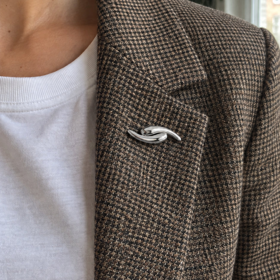 Mercury Broche Verzilverd — Op de revers
